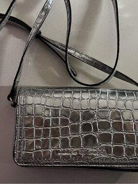Marc Jacobs Metallic Silver Croc-Embossed Crossbody Wallet